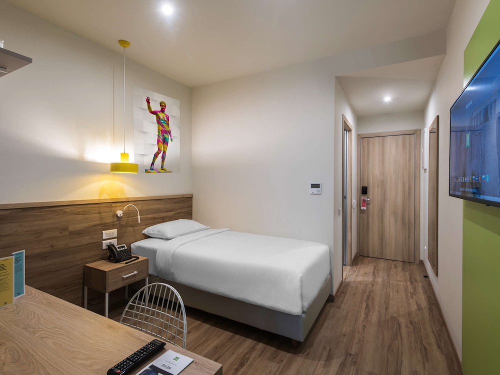 Ibis Styles Athens Routes 7