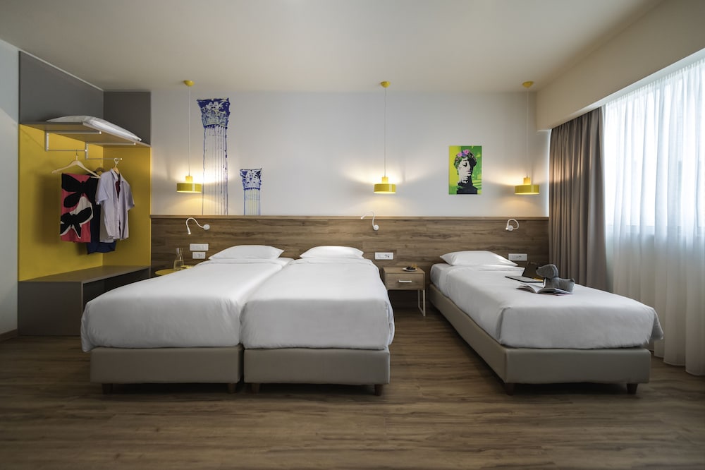 Ibis Styles Athens Routes 13