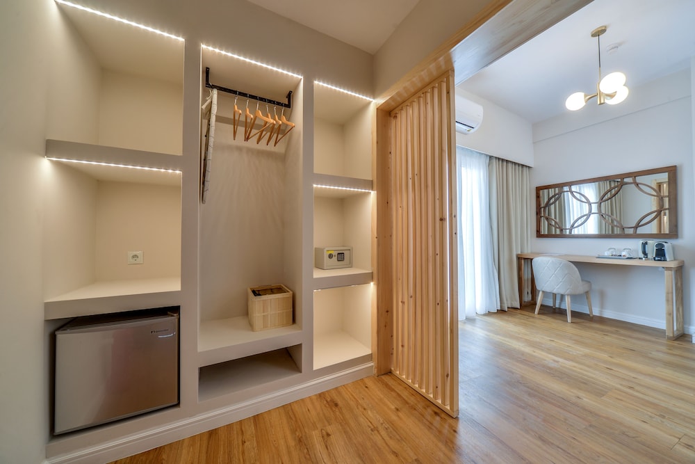 A.P. Acropolis View Apartments 4