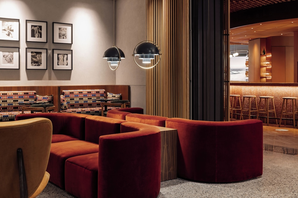 Perianth Hotel 7