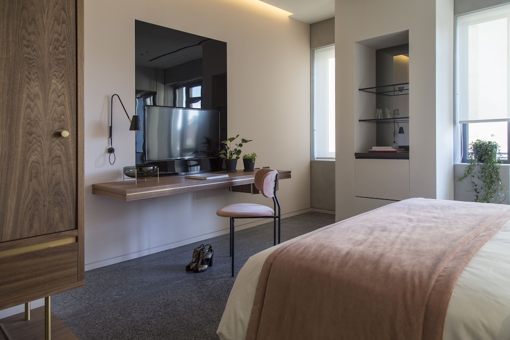 Perianth Hotel 9