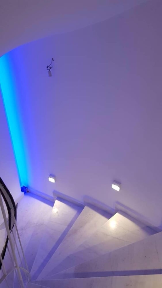 Breeze Boutique Athens 2