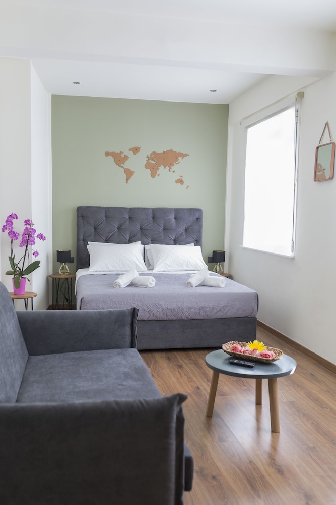 The Athens Edition Luxury Suites 6