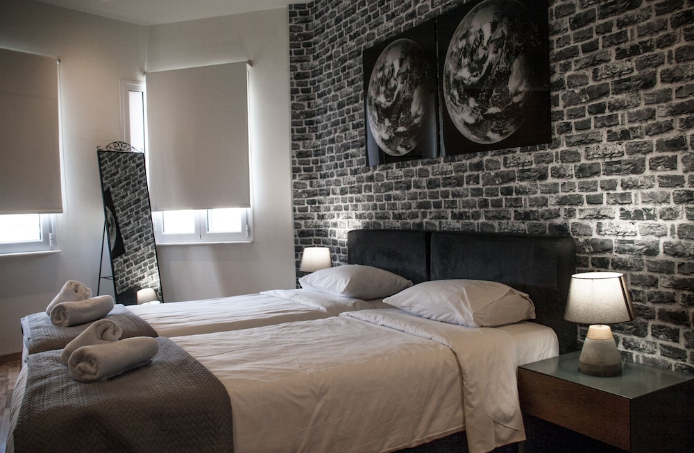 The Athens Edition Luxury Suites 11