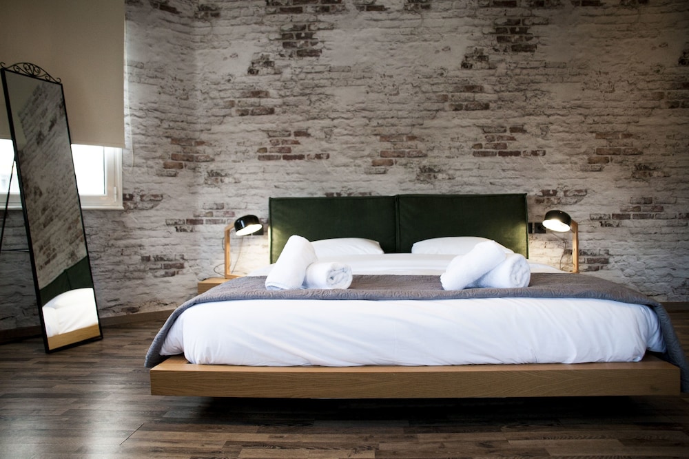 The Athens Edition Luxury Suites 13