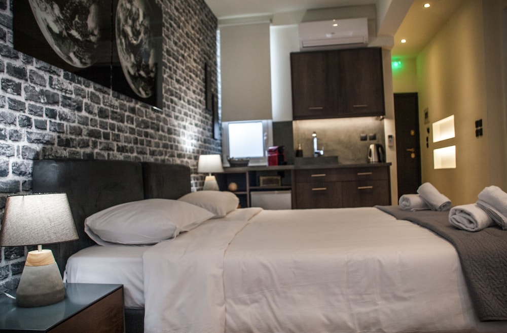 The Athens Edition Luxury Suites 12