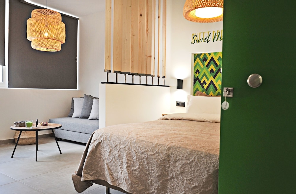 The Athenians Modern Apartments 18