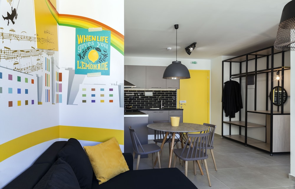 The Athenians Modern Apartments 21