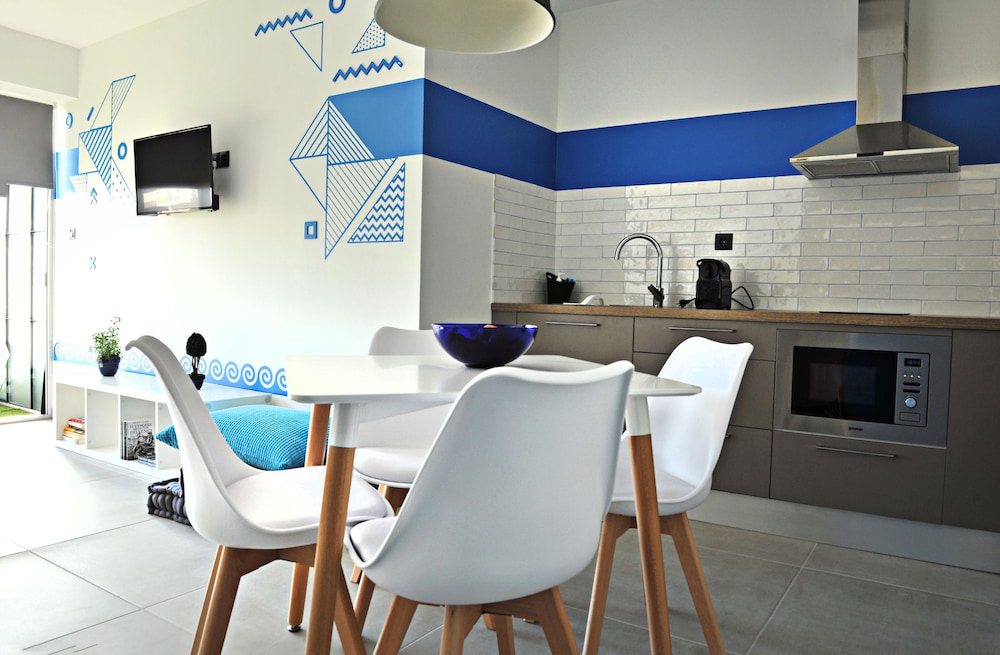 The Athenians Modern Apartments 20