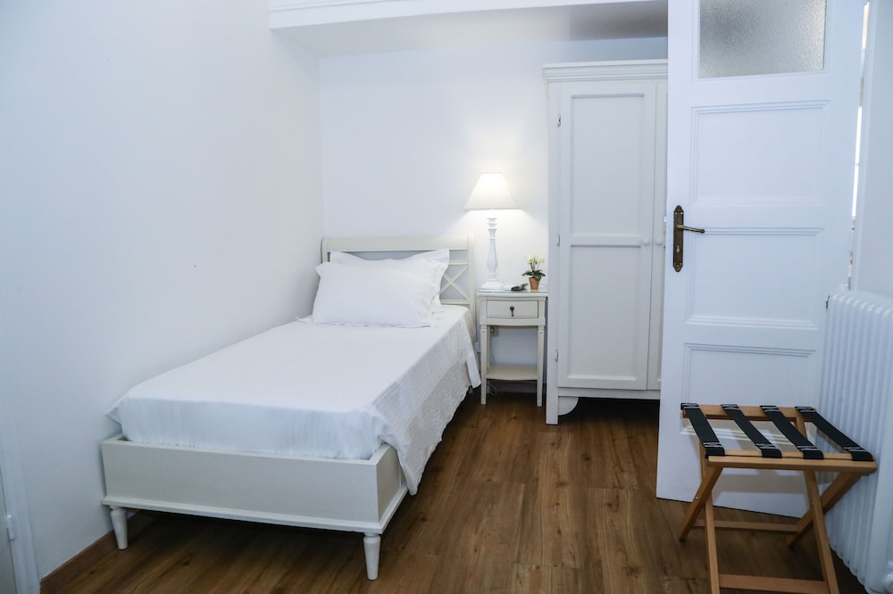 Athens Koukaki Boutique Apartments 16