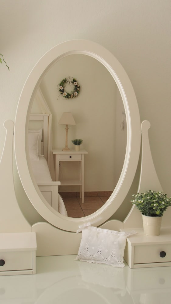 Athens Koukaki Boutique Apartments 2