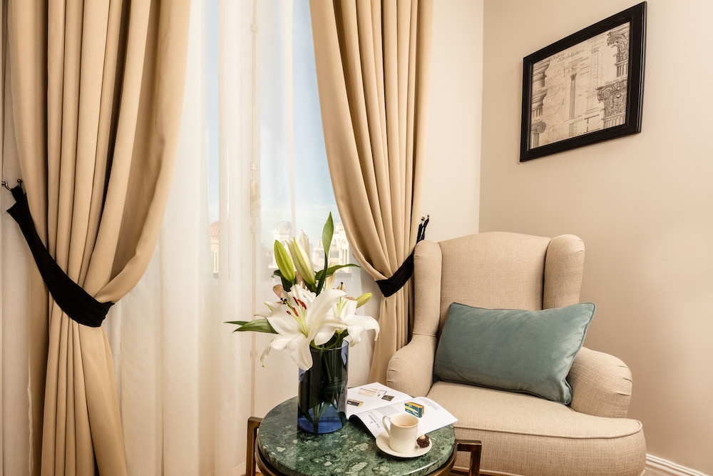 Athens Mansion Luxury Suites 22