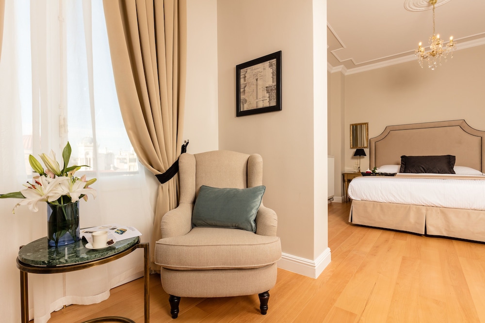 Athens Mansion Luxury Suites 18