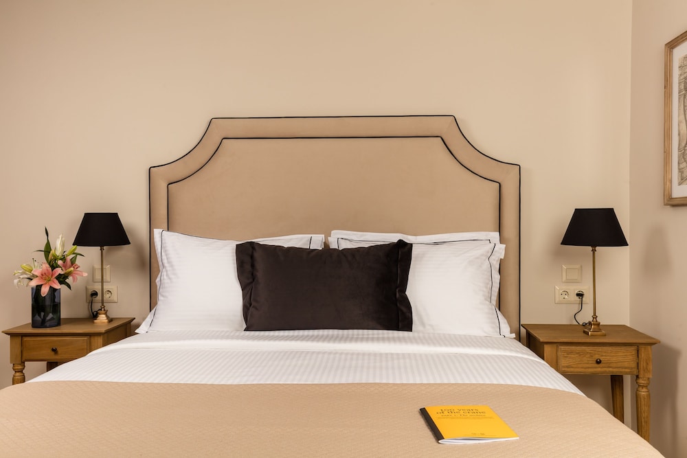 Athens Mansion Luxury Suites 9