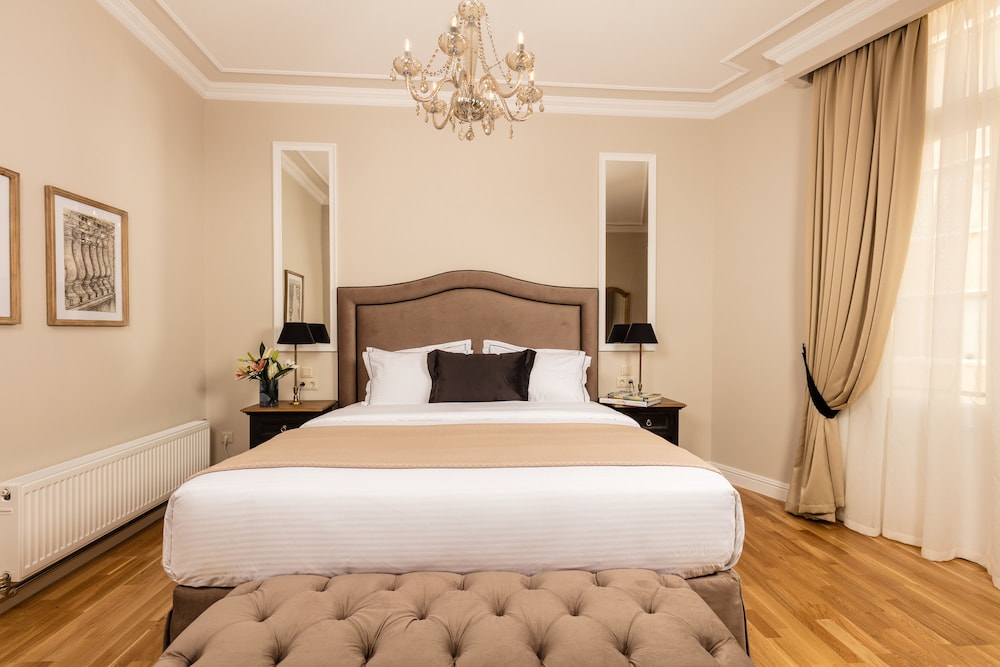 Athens Mansion Luxury Suites 13