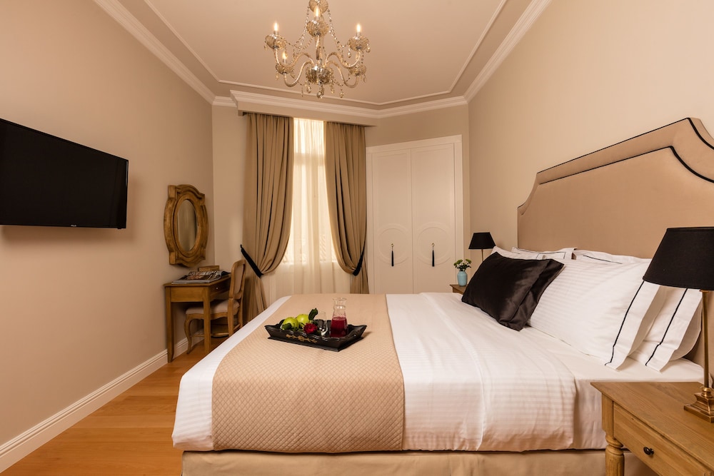 Athens Mansion Luxury Suites 6