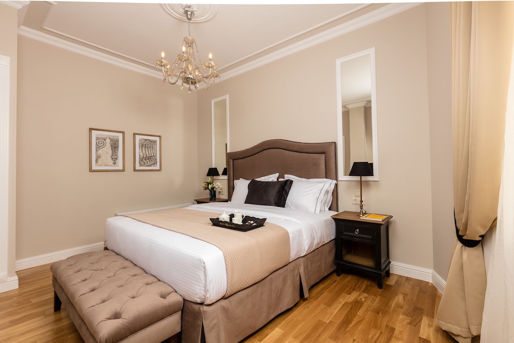 Athens Mansion Luxury Suites 17