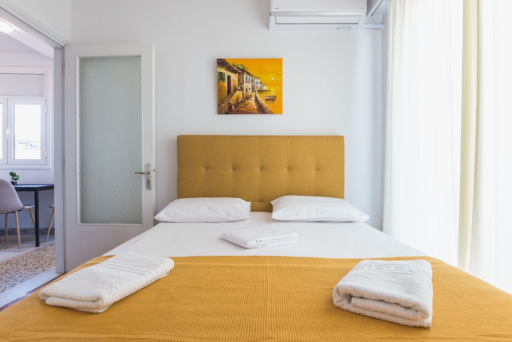 Super Paradise Apartments 12