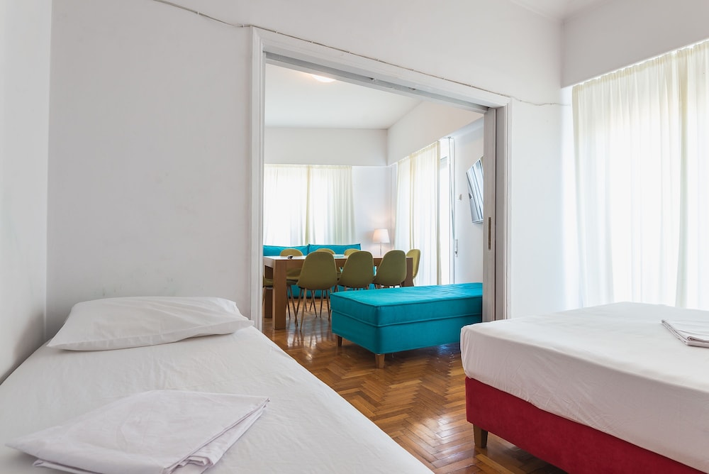 Super Paradise Apartments 6