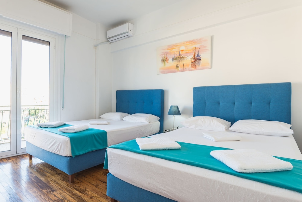 Super Paradise Apartments 23