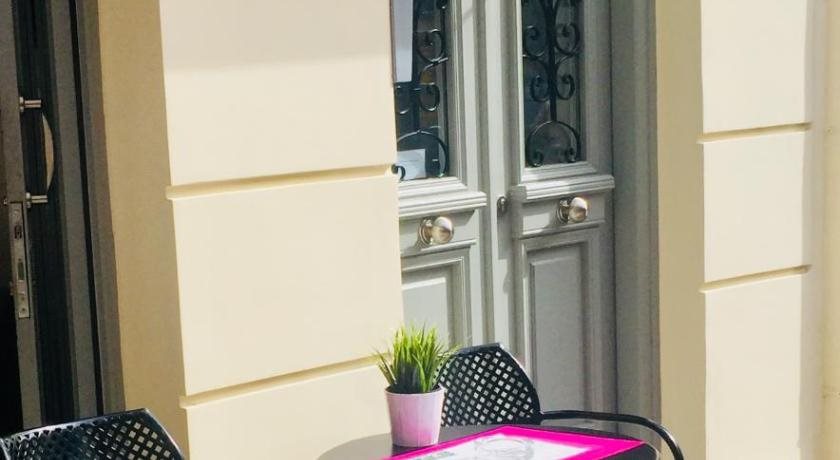 UrbanStay 10