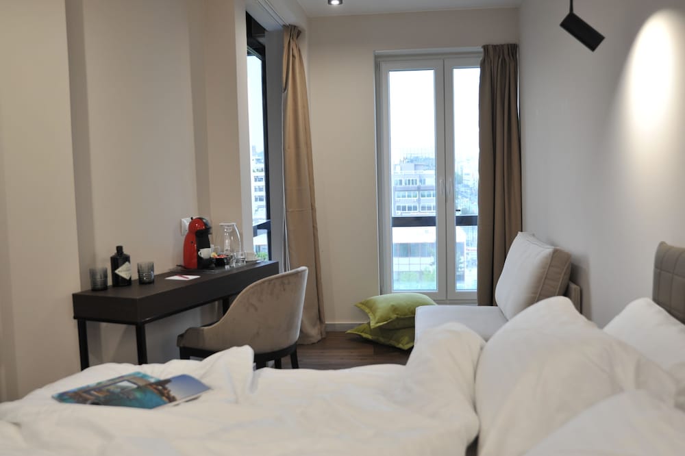 B4B Athens 365 Hotel 4