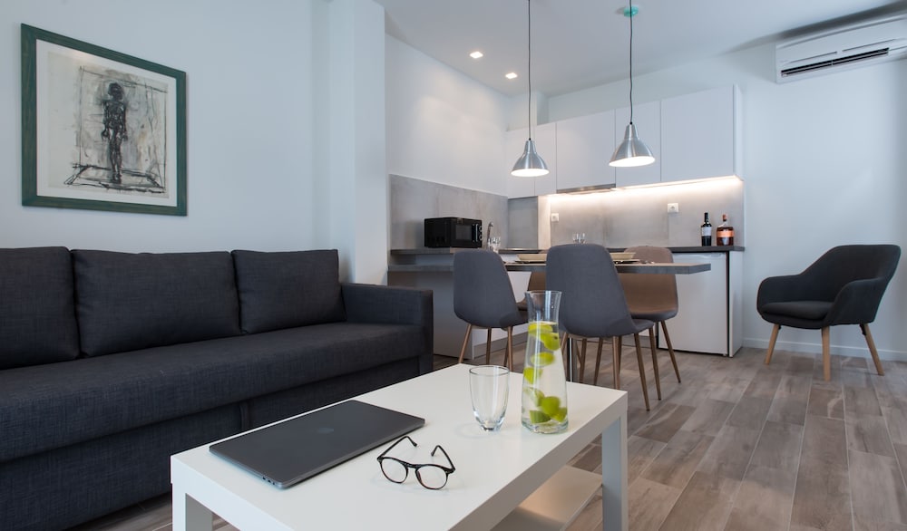 SpotApart Residences 1