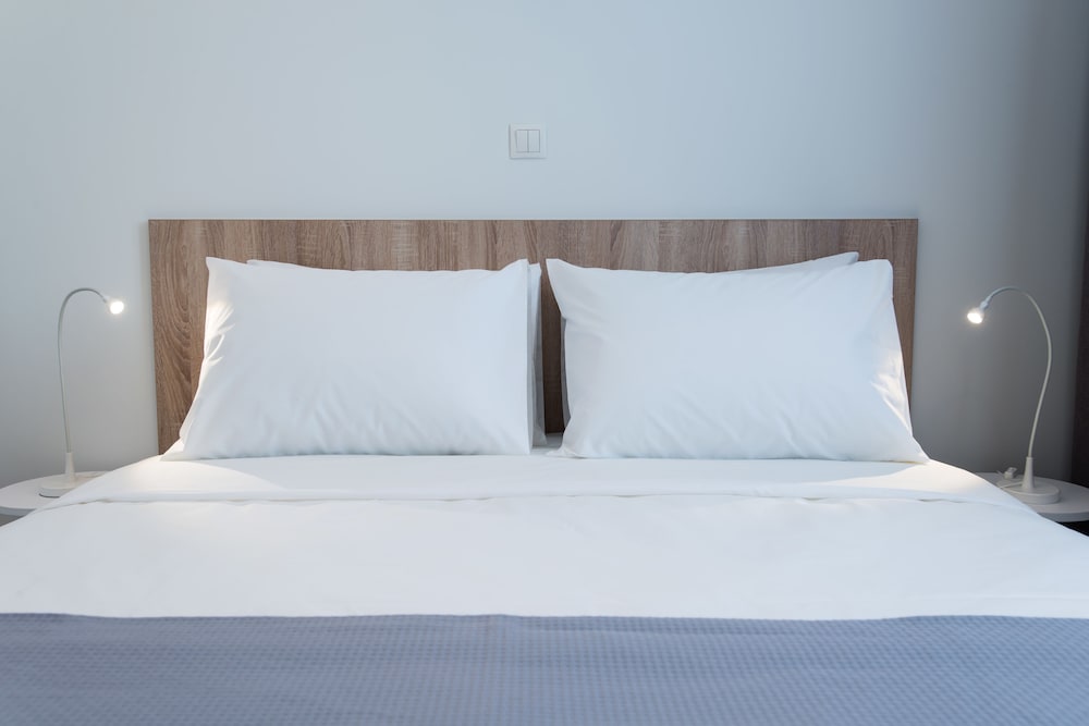 SpotApart Residences 21