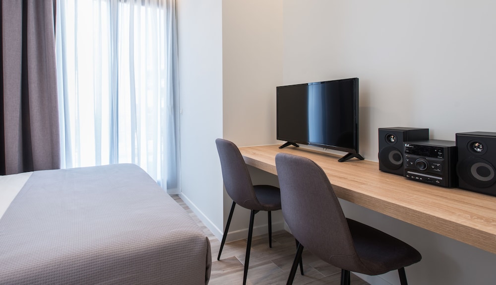 SpotApart Residences 3