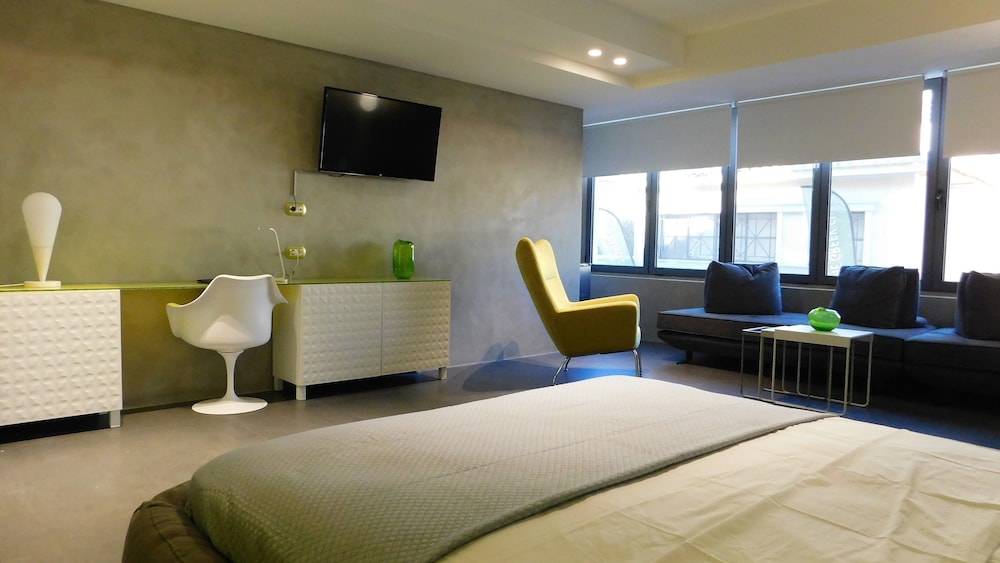 101 Adrianou Luxury Urban Stay 4