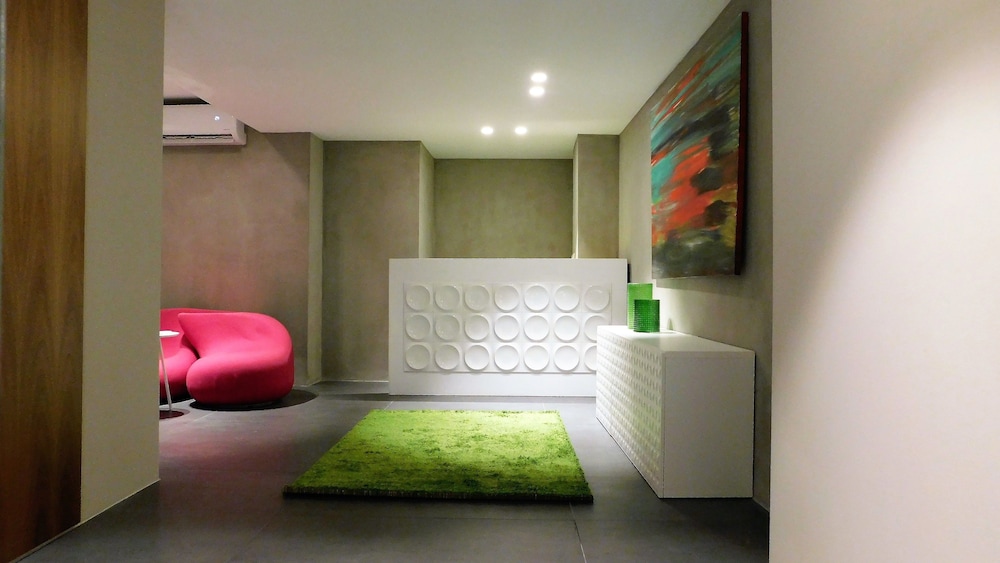 101 Adrianou Luxury Urban Stay 2