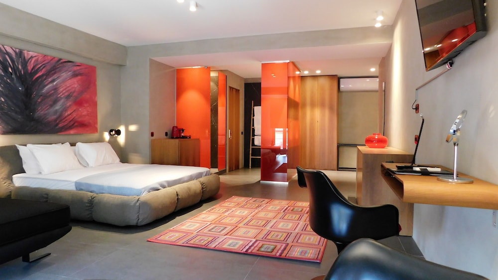 101 Adrianou Luxury Urban Stay 5