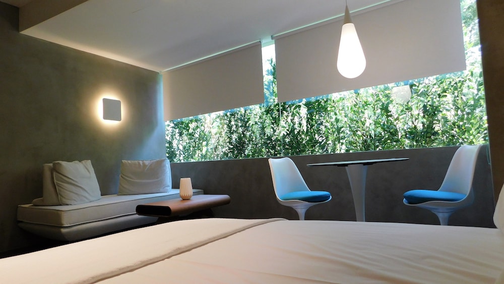 101 Adrianou Luxury Urban Stay 15