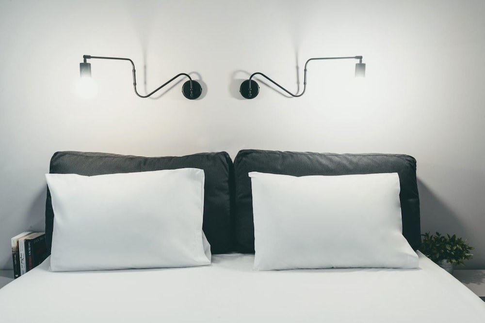 BED in Athens 12
