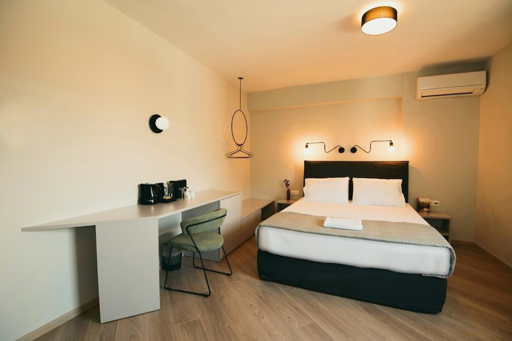 BED in Athens 15