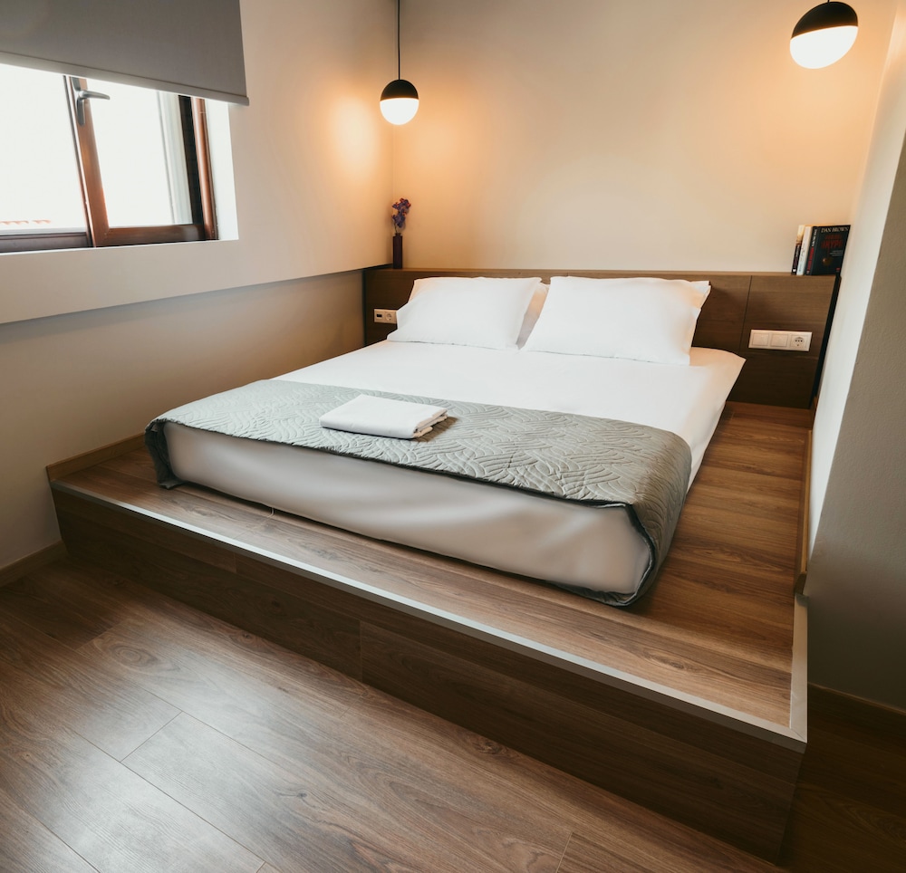 BED in Athens 17