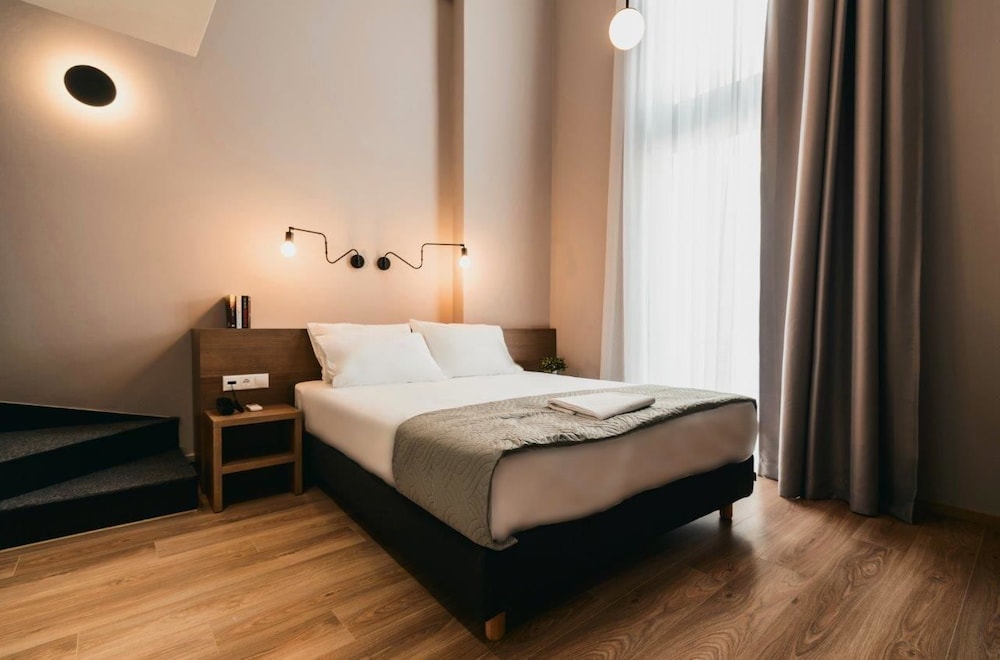 BED in Athens 9