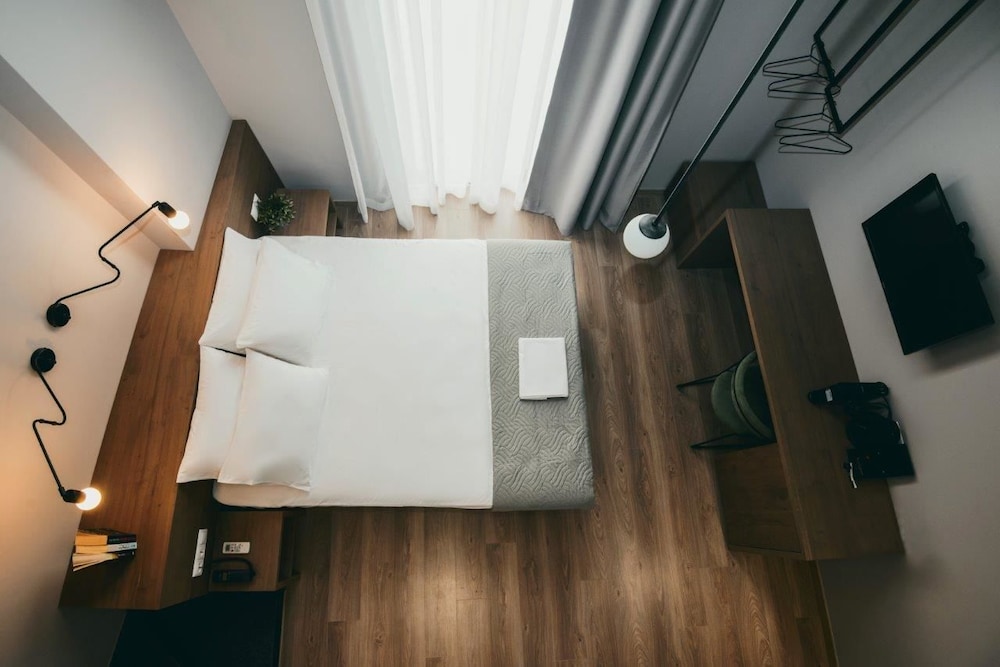 BED in Athens 8