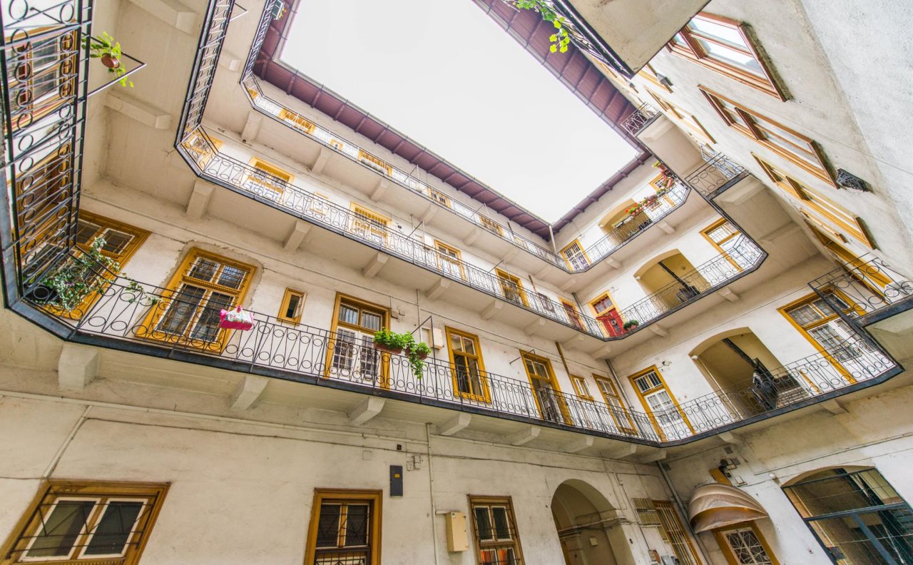 Happy Home Budapest Joy 8
