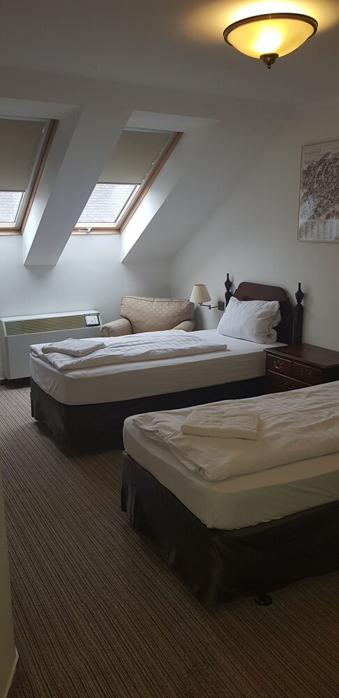 OPERA16 Guestrooms 1