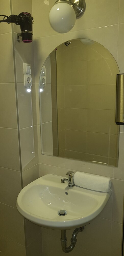 OPERA16 Guestrooms 2