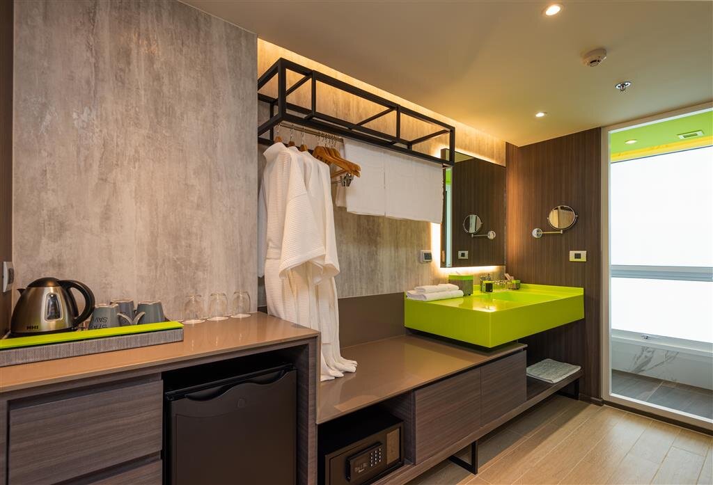 Maitria Hotel Rama 9 Bangkok 23
