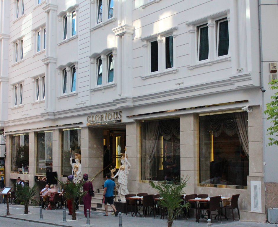 Glorious Hotel 4