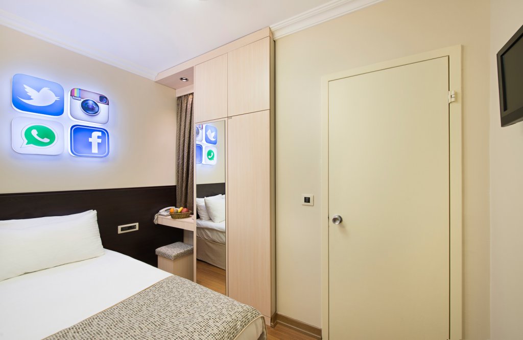 Hotel Evsen - Adults Only 24