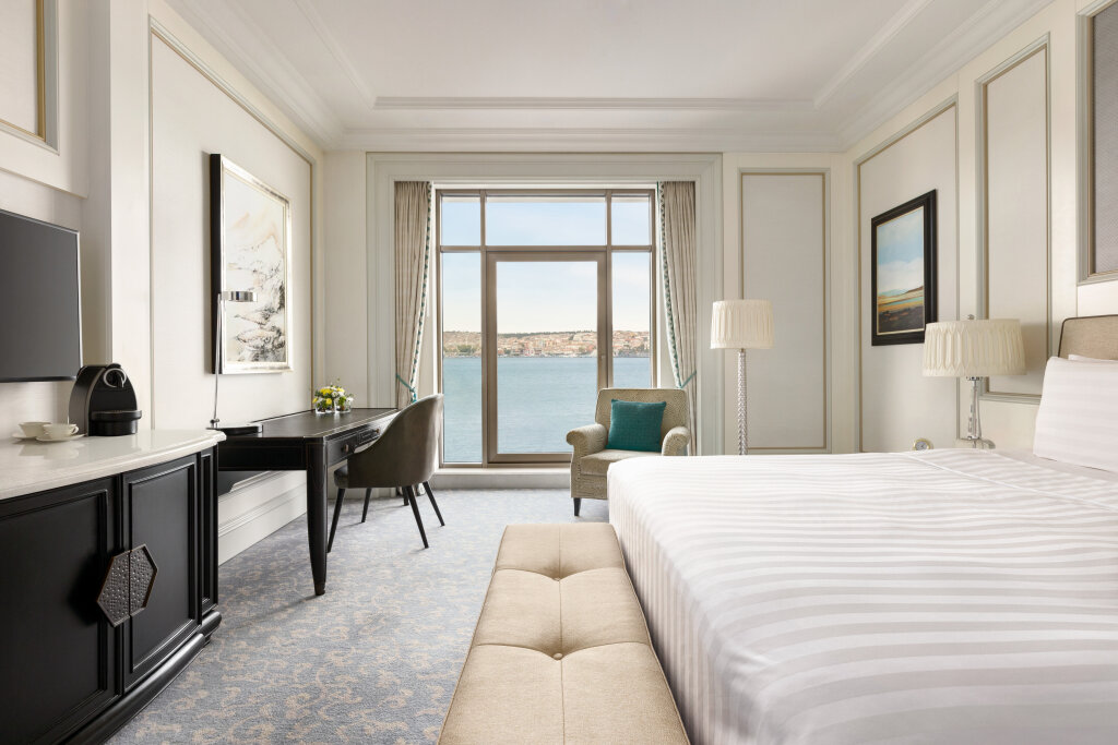 Shangri-La Bosphorus, Istanbul 13