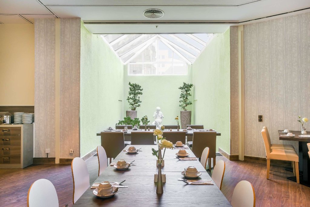 Novum Hotel Madison Düsseldorf Hauptbahnhof 18