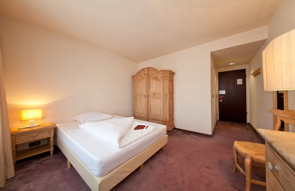 Novum Hotel Madison Düsseldorf Hauptbahnhof 4