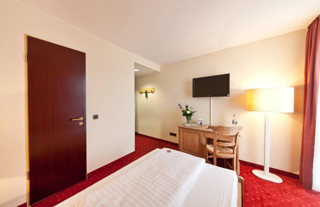 Novum Hotel Madison Düsseldorf Hauptbahnhof 6
