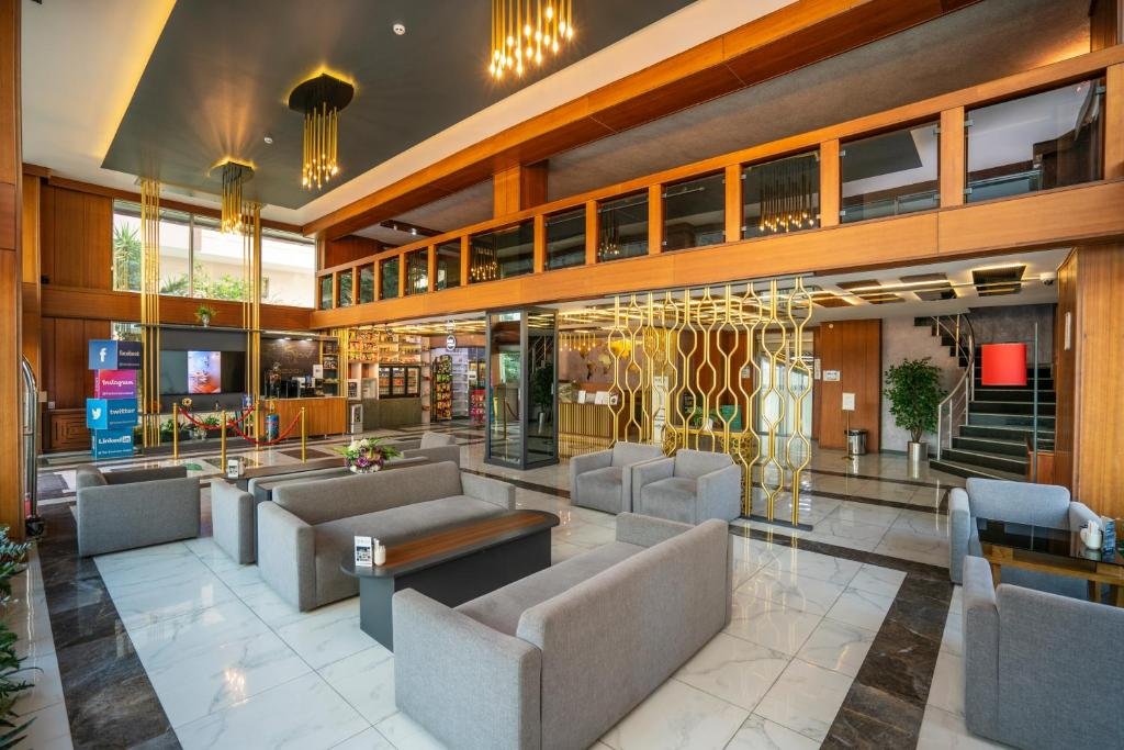 The Bostanci Hotel 10