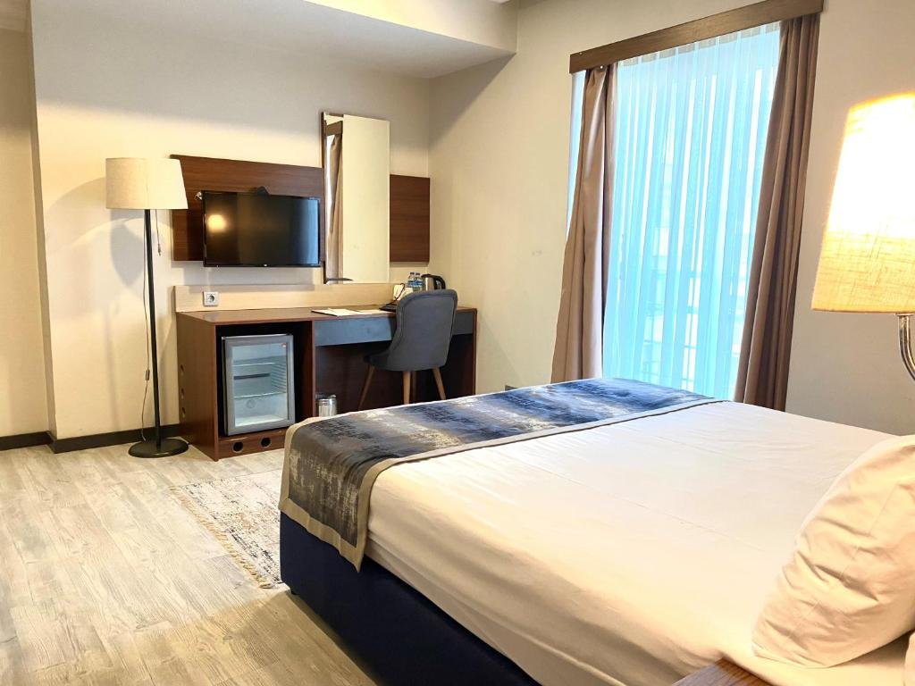 The Bostanci Hotel 4